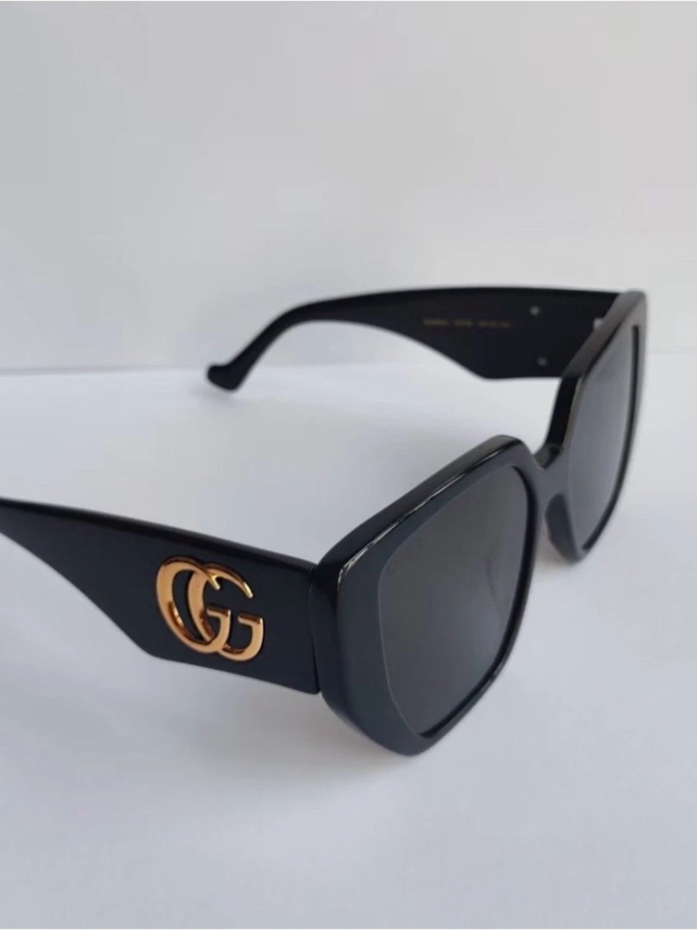 Gucci Women Black Oversized Square Sunglasses New with Box! - Picture 4 of 8